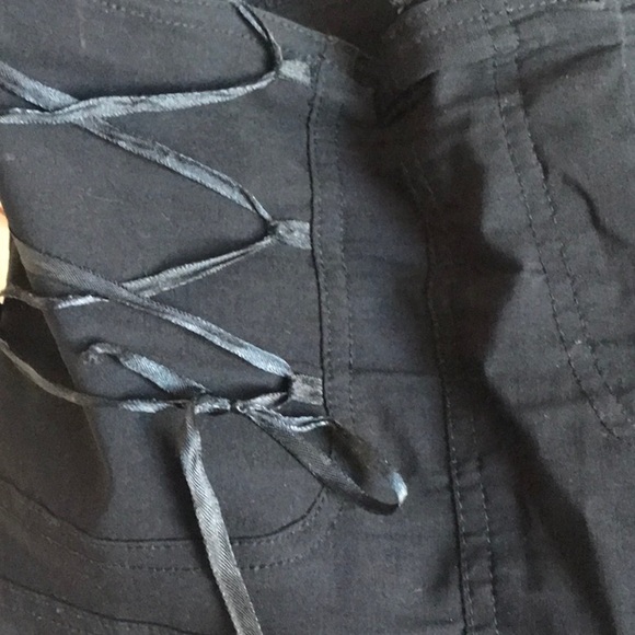 NO EXCUSE black lace side pants - Picture 4 of 5